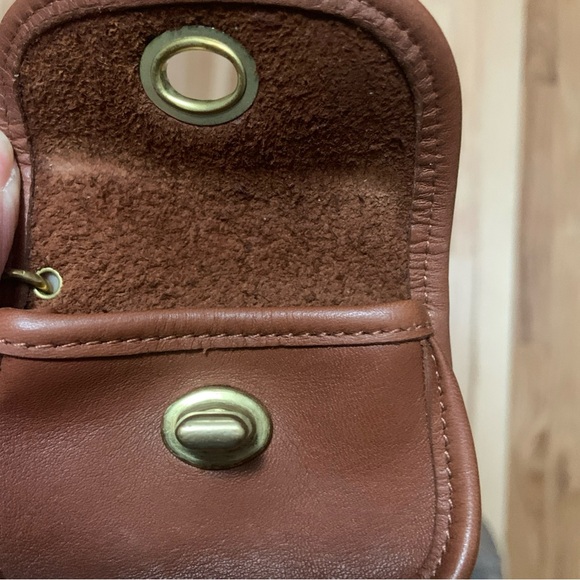 Vintage Coach City Coin Case Keychain - Picture 10 of 16